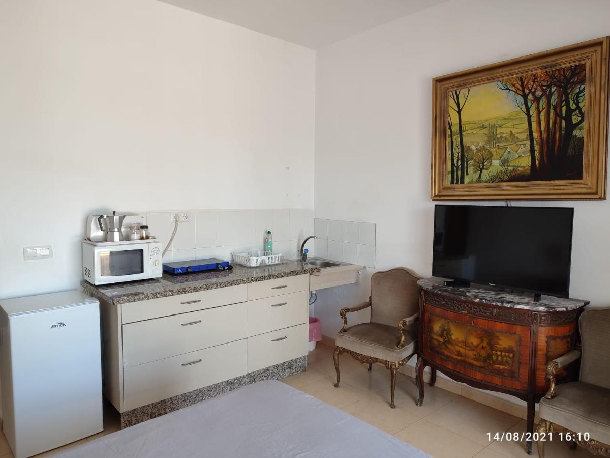 Hostal Bluemar Almería Habitación foto